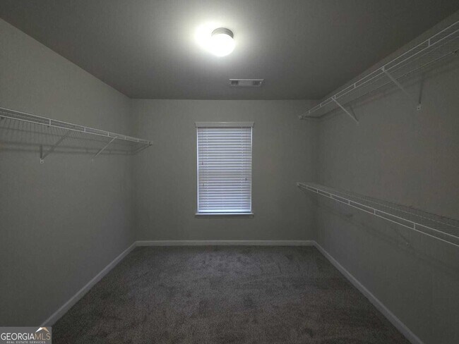 Building Photo - 180 Parkview Pl Dr