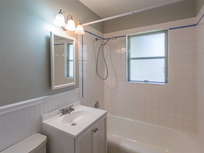 1st Bath - 4821 N Greenwood Blvd