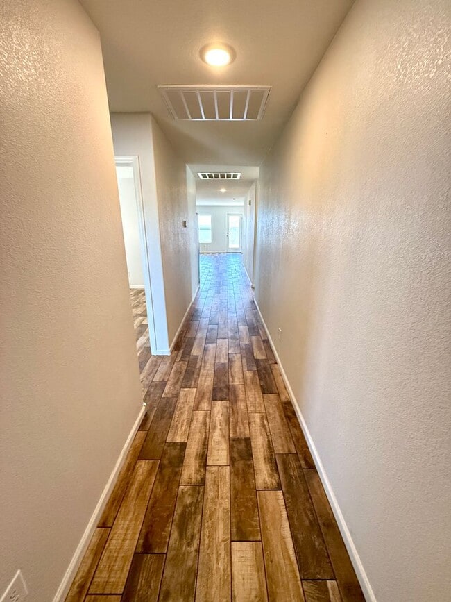 Building Photo - Move in Special- Half off First Month's Rent! Beautifully Updated 4 Bedroom Home in Valley Spring...