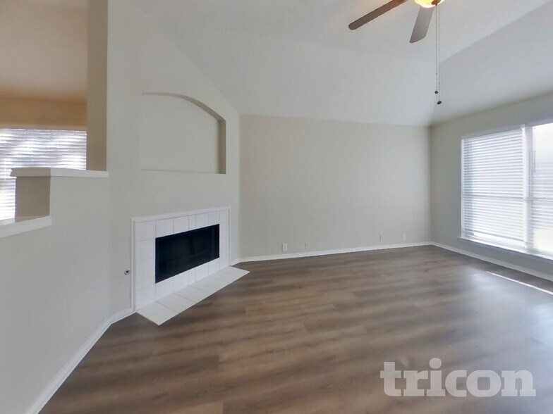 Building Photo - 4429 Spanish Oak Cir