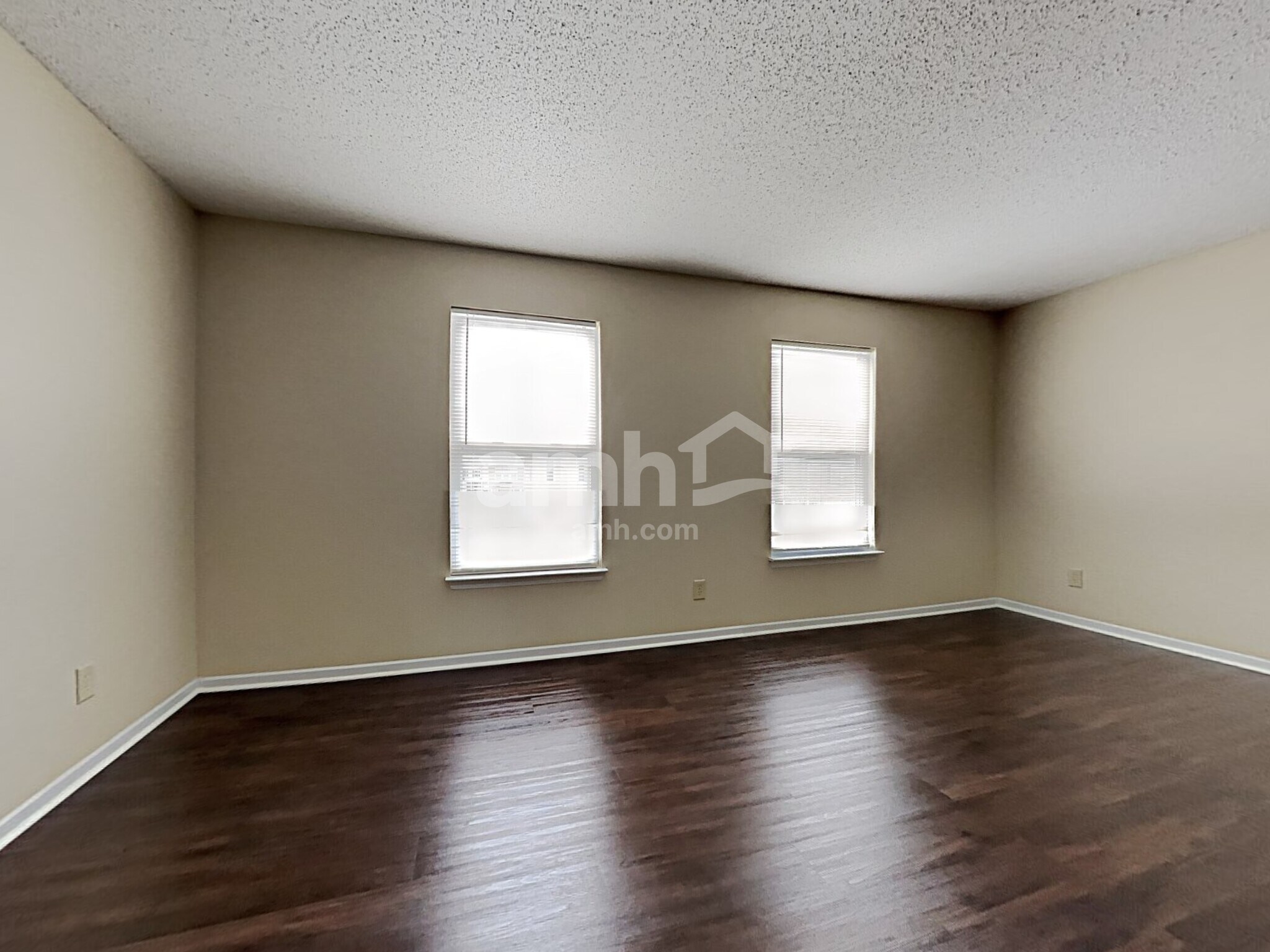 Building Photo - 8450 Ash Grove Dr