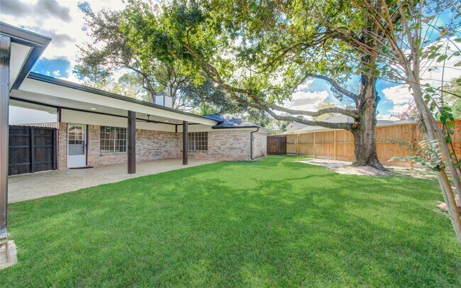 Building Photo - 7026 Hidden Arbor Ln