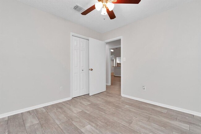 Building Photo - 1102 Comstock Springs Dr
