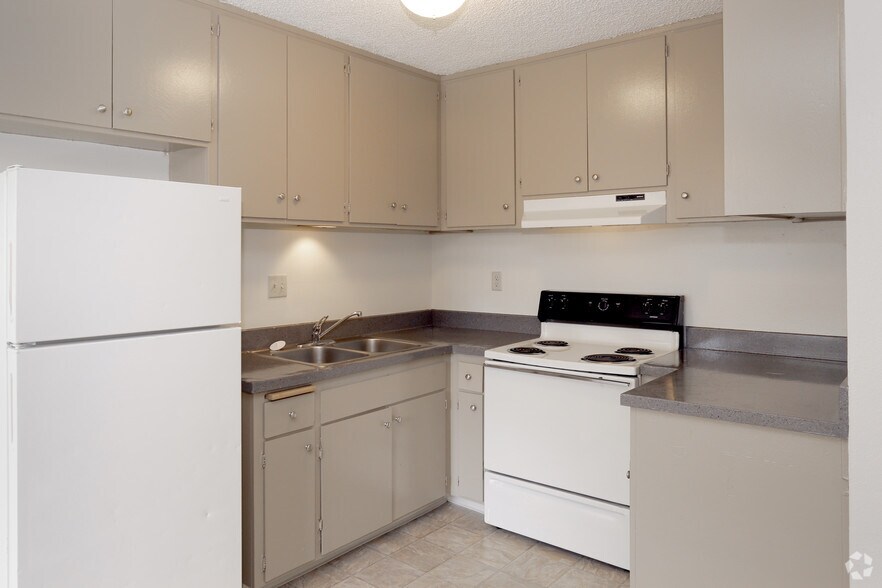 1BR, 1BA - 584 SF - Oak Valley Apartments | Spacious & Updated at an Exceptional Value!