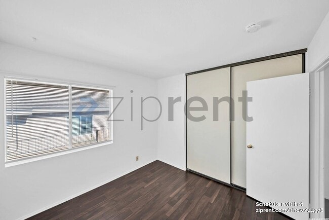 Building Photo - 23414 Amberwick Pl