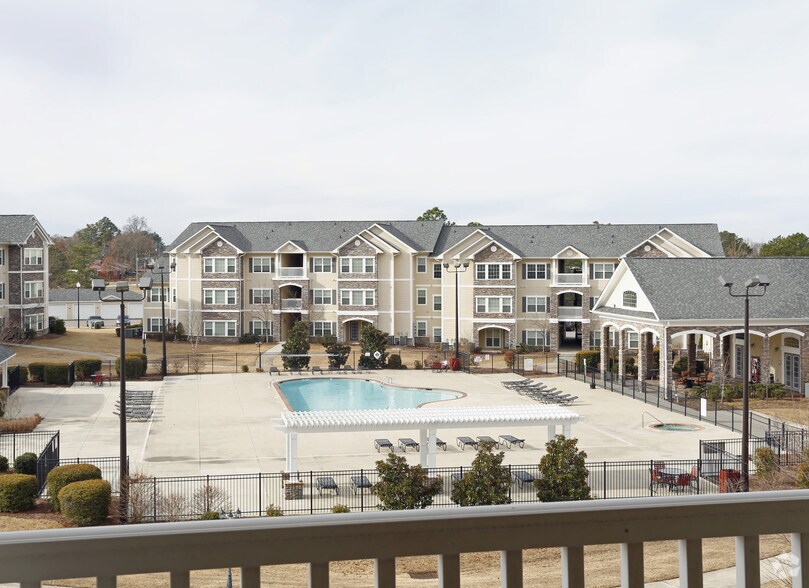 Stone Gate Apartments 201 Stonebriar Cir Spring Lake NC 28390