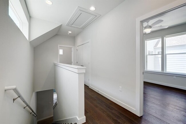Building Photo - 3108 Aldwyche Dr