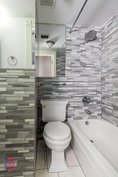 Building Photo - 51 Leroy St