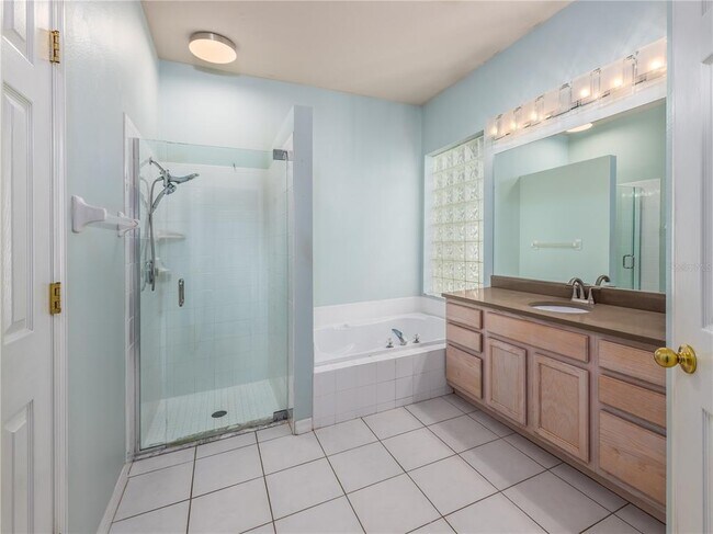 Building Photo - 1602 Hidden Meadow Ct