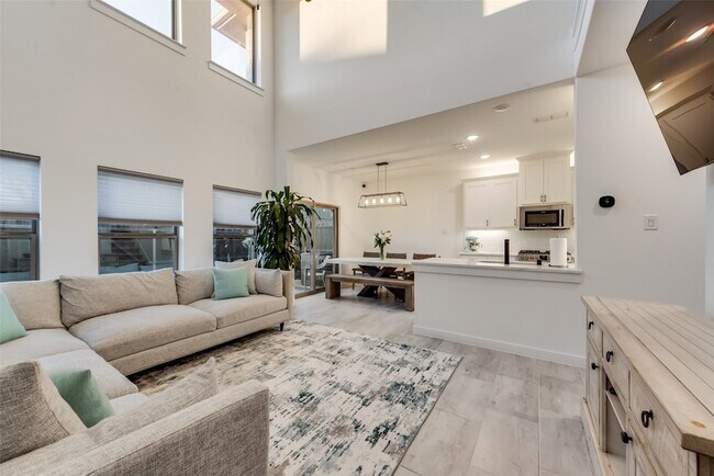 Building Photo - 2955 Stunning Dr