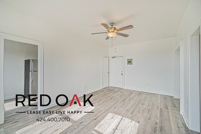 Building Photo - 357 S Alvarado St