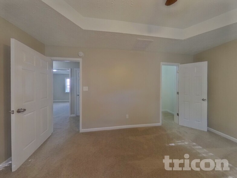 Building Photo - 355 Mary Alice Dr
