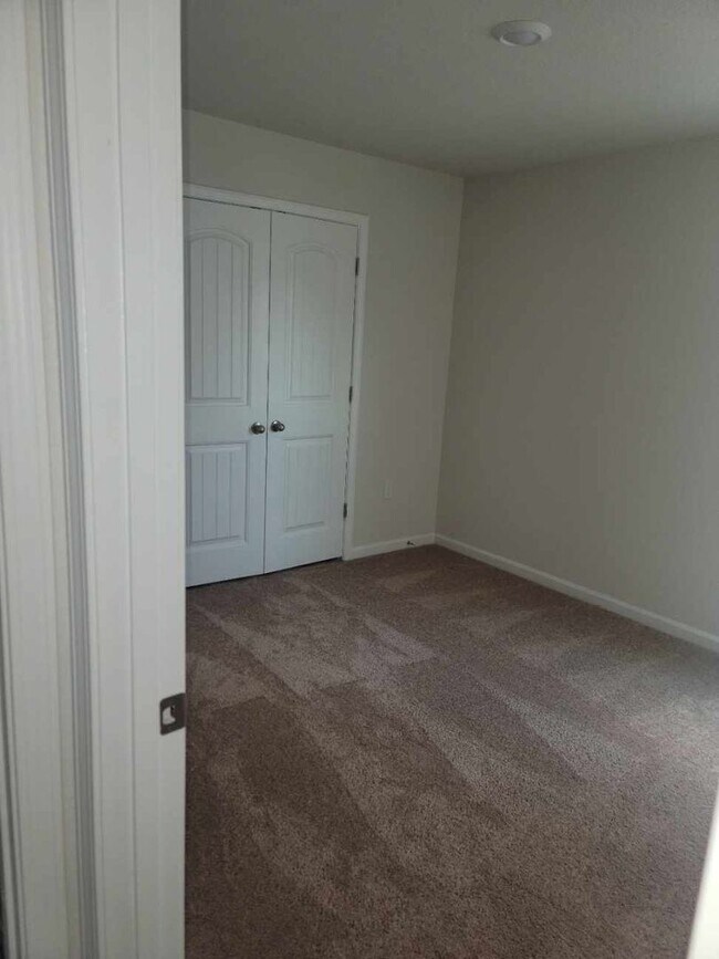 Building Photo - Newer Construction Home in Creedmore Hills!