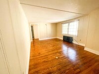 Building Photo - 705 E Seneca St