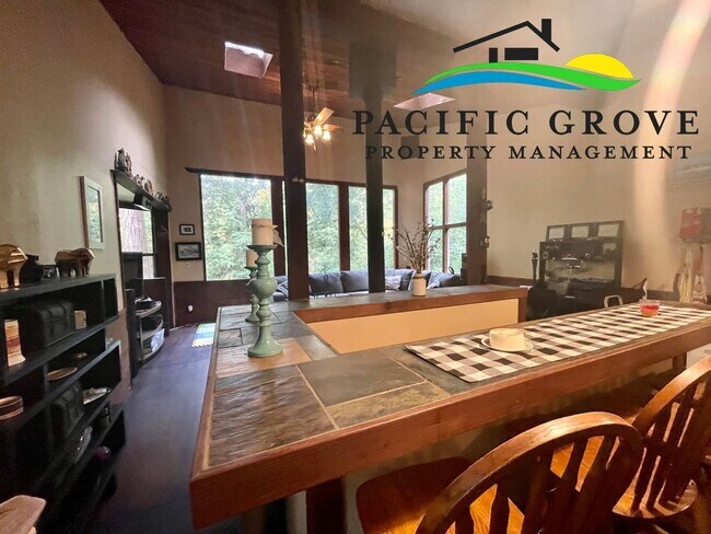 Building Photo - Cabin on Palo Colorado