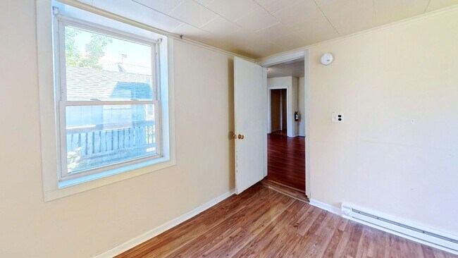 Building Photo - 30 Chase St