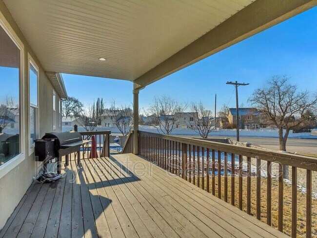 Building Photo - 31 N Palomino Way
