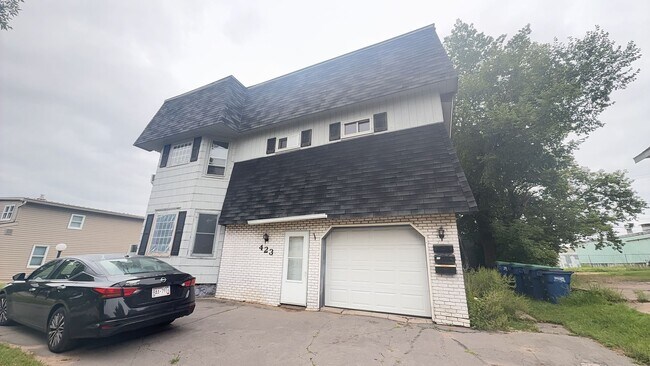 Primary Photo - 423 N 1st Ave