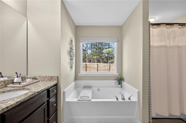 Building Photo - 94 Hill Crest Cir