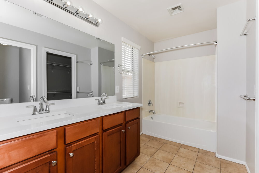 Building Photo - 1644 S Chatsworth