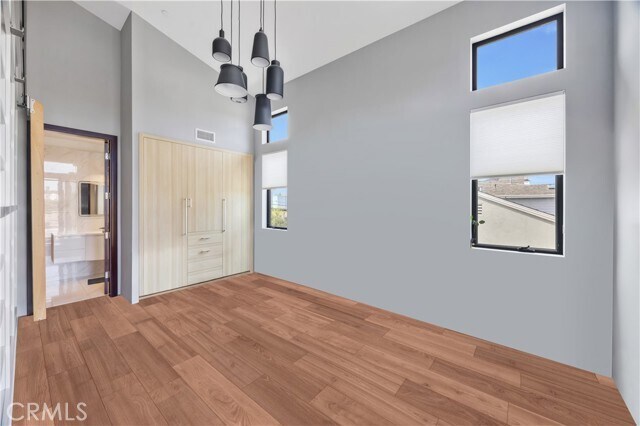 Building Photo - 332 Avenue E