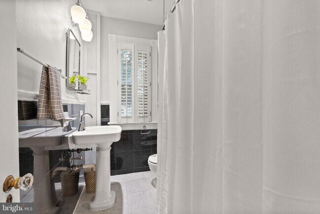 Building Photo - 5112 Connecticut Ave NW