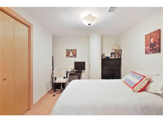 Building Photo - 1120 S 2nd St