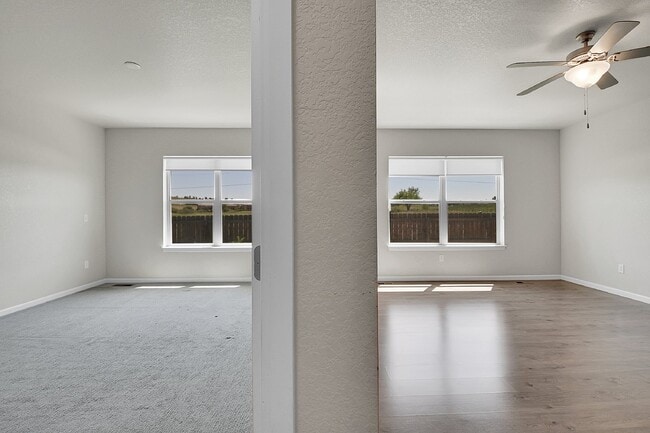 Building Photo - $2,895.00 - $500 OFF First Month's Rent - ...