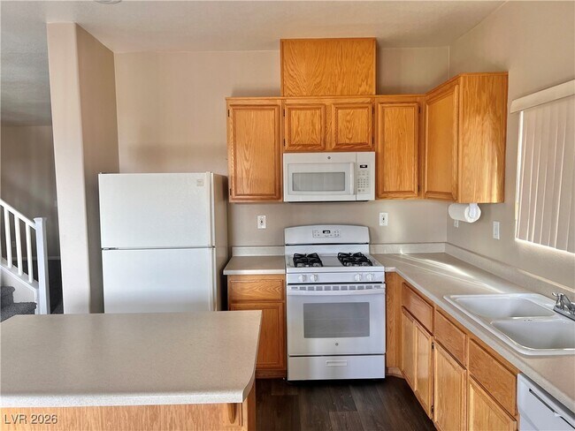 Building Photo - 11613 Grotta Azzurra Ave