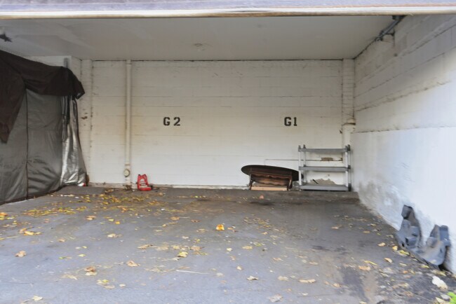 Building Photo - 40 Owen St