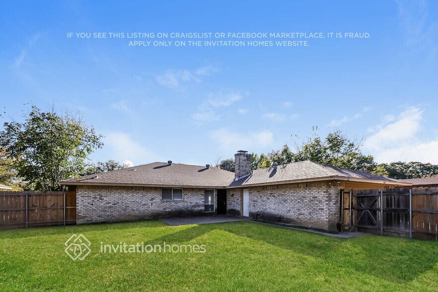 Building Photo - 945 Clear Springs Dr