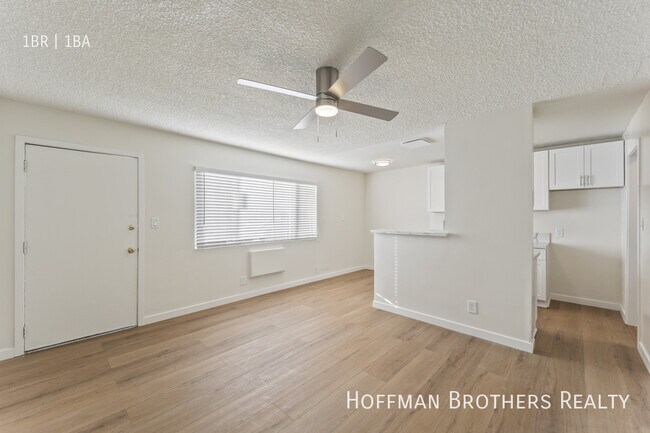 Building Photo - 14232 Sylvan St