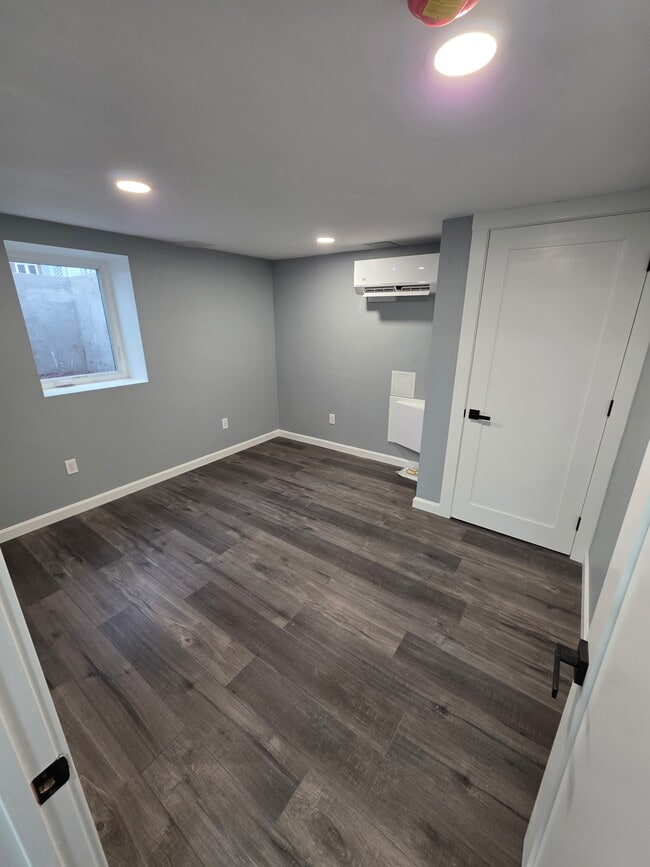 Building Photo - 1887 Washington Street Ext