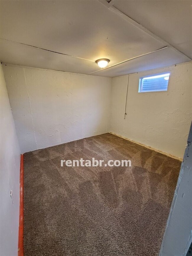 Building Photo - Duplex Near Arvada Available Now!!