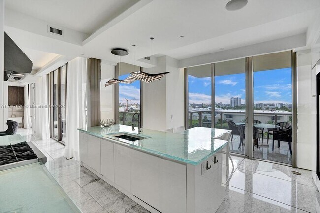 Building Photo - 9705 Collins Ave