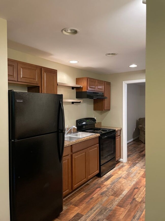 Building Photo - Marble8