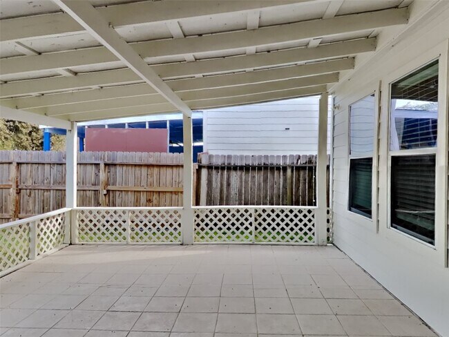 Building Photo - 11827 Tierra Palms Ct