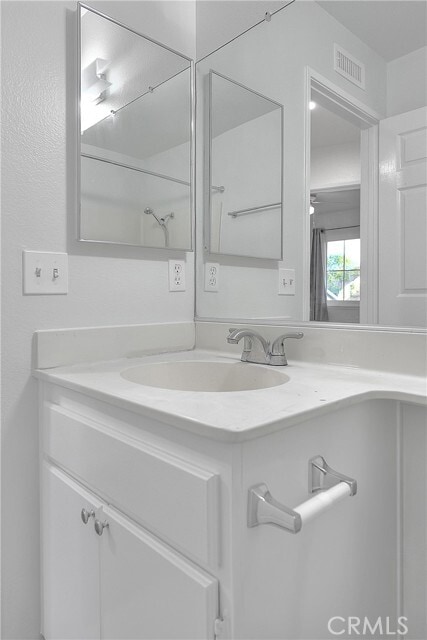 Building Photo - 26222 Fern Glen