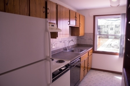 Building Photo - Islebrook Apartments