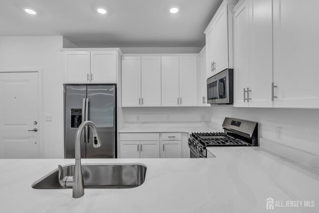 Building Photo - 28204 Radford Ct