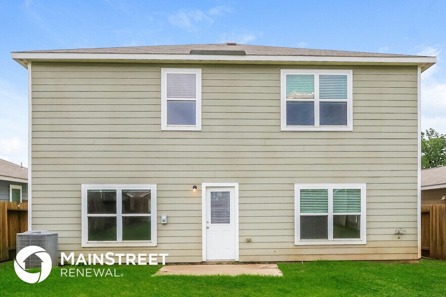Building Photo - 23018 Bellini Dr