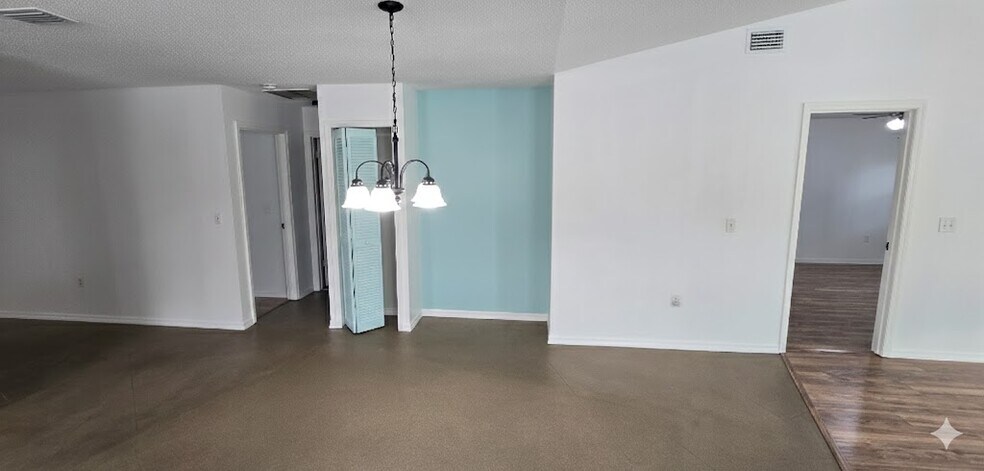 Building Photo - 152 Fenimore Ln