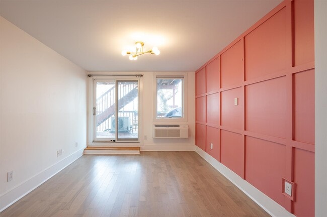 Building Photo - 309 Palisade Ave