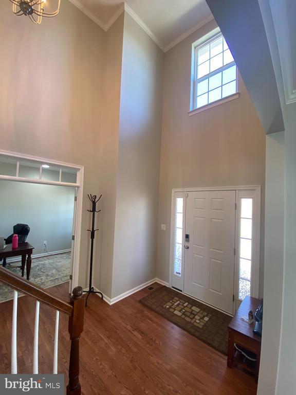 Building Photo - 2716 Lake Forest Dr