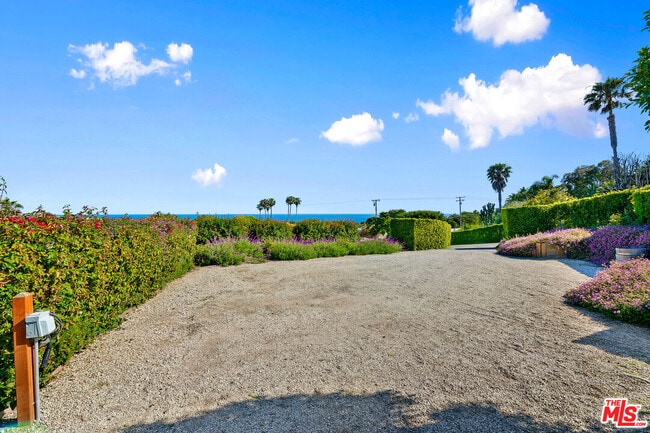 Building Photo - 26887 Sea Vista Dr