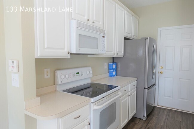 Building Photo - 133 Marshland Ln