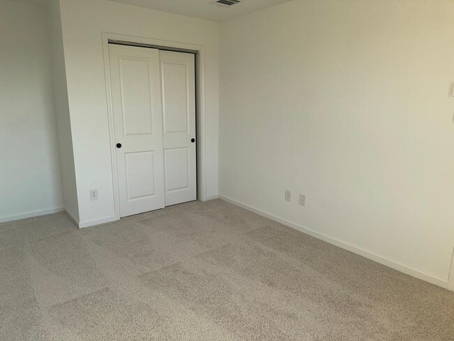 Building Photo - 2513 Broken Bow Dr