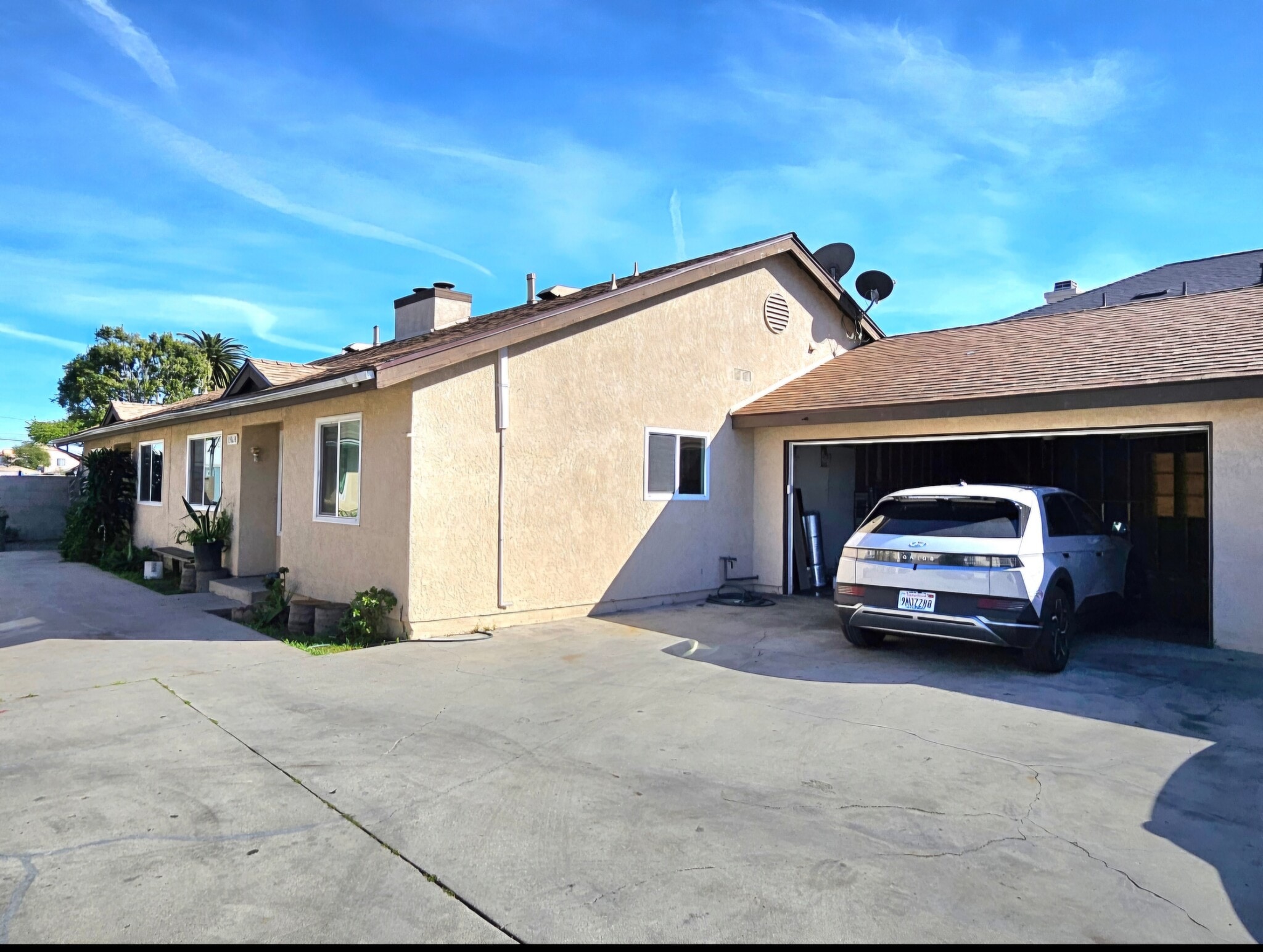 Building Photo - 15116 Freeman Ave