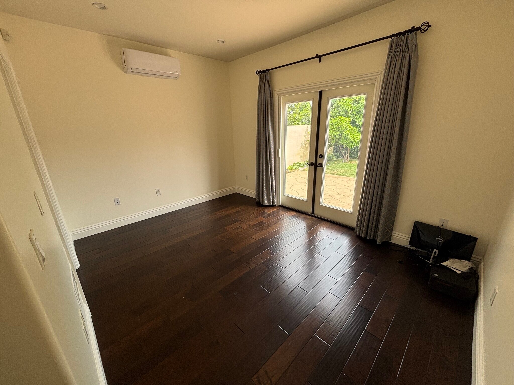 first floor 2nd bedroom - 5960 Balcom Ave