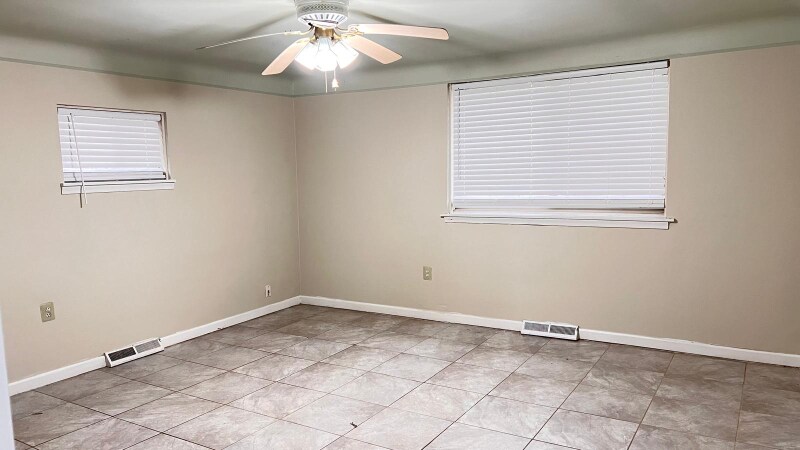 Building Photo - 25323 Orchard Lake Rd